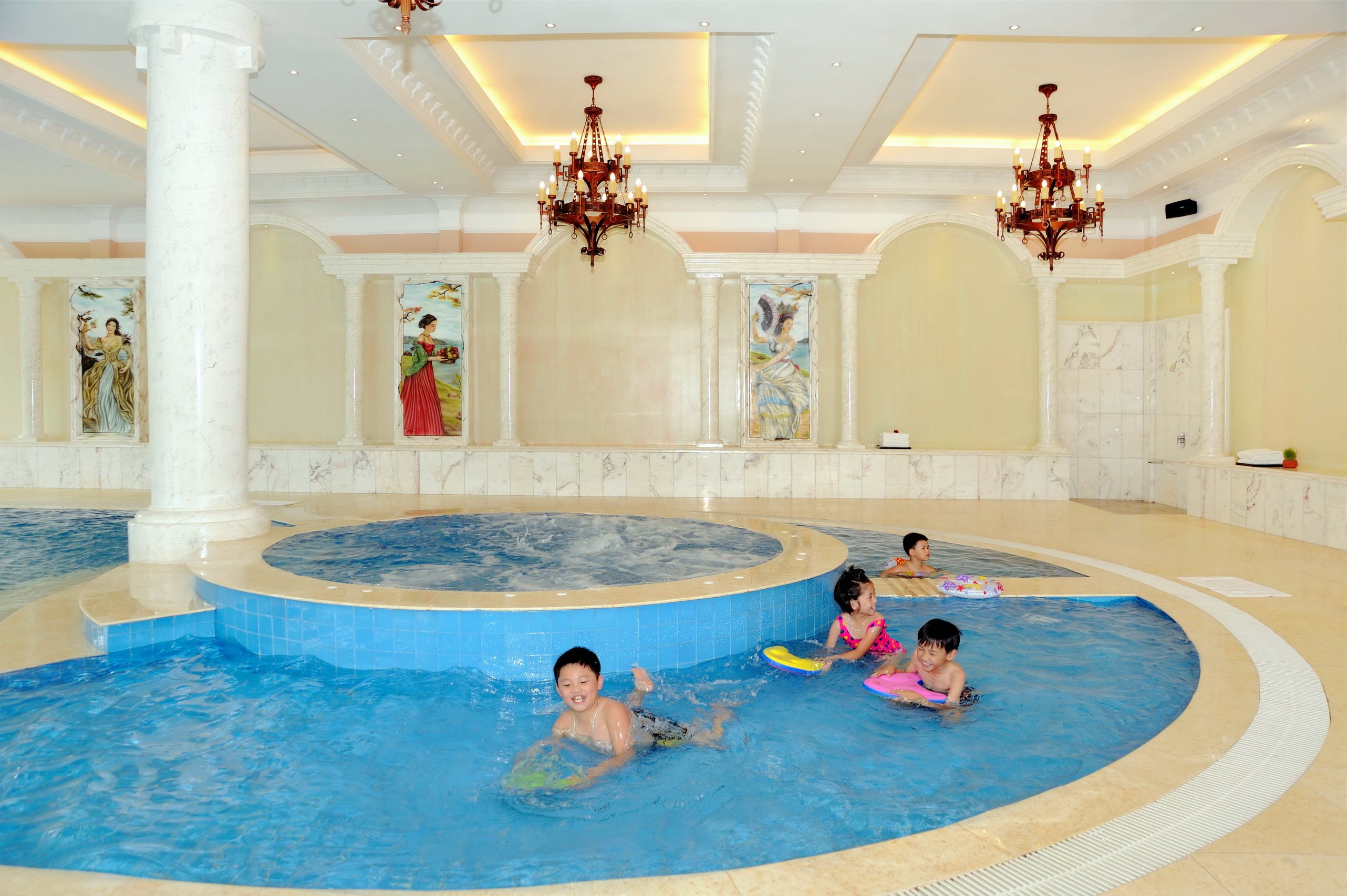 Hồ bơi - Hotel24h.net